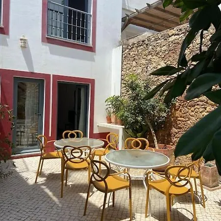 Old Town Oasis لاغوس